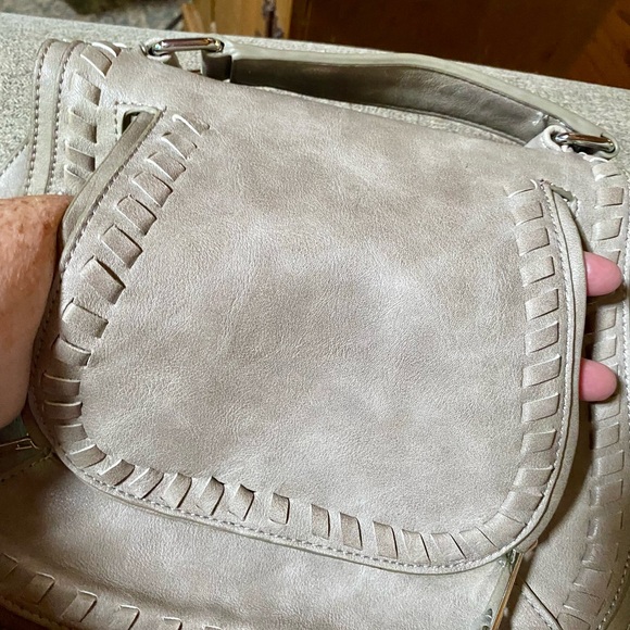 🔥Urban Expressions Vegan Leather Khloe Crossbody🔥 NWOT - Picture 5 of 15